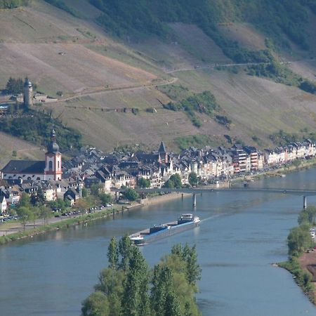 Apartament Weingut Helmut Barzen Zell an der Mosel Zewnętrze zdjęcie
