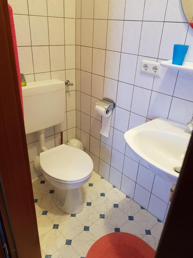 Apartament Weingut Helmut Barzen Zell an der Mosel Zewnętrze zdjęcie
